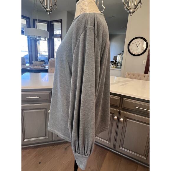 Amaryllis Women's Gray Plus Size Boat Neck Blouse Size 1X - Picture 2 of 8